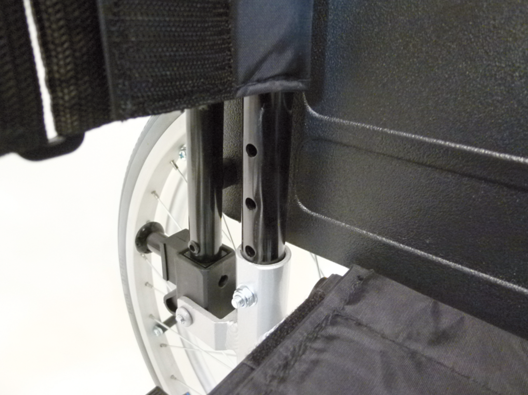 Standard-Rollstuhl Rotec - mit Trommelbremse - 38 cm
